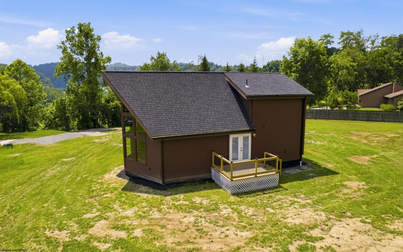 302 Taftarosa Drive, Clarksburg, West Virginia 26301, 4 Bedrooms Bedrooms, 15 Rooms Rooms,3 BathroomsBathrooms,Single Family Detached,For Sale,Taftarosa,0,10165676
