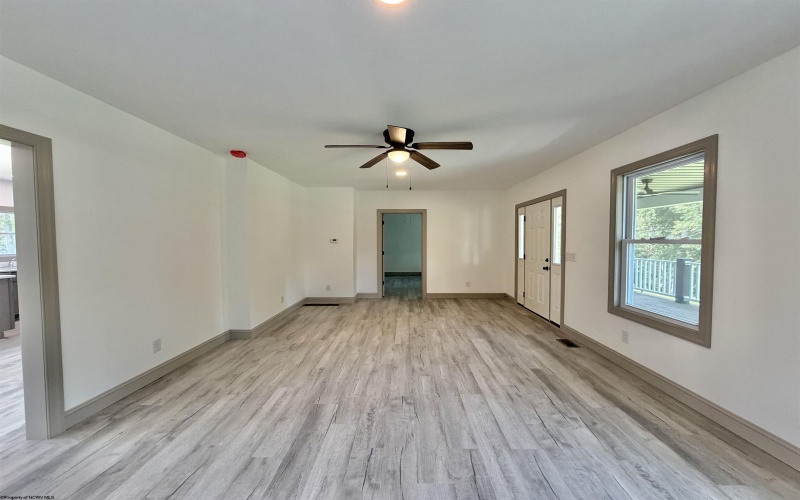 800 Country Club Road, Fairmont, West Virginia 26554, 5 Bedrooms Bedrooms, 8 Rooms Rooms,2 BathroomsBathrooms,Single Family Detached,For Sale,Country Club,0,10165675