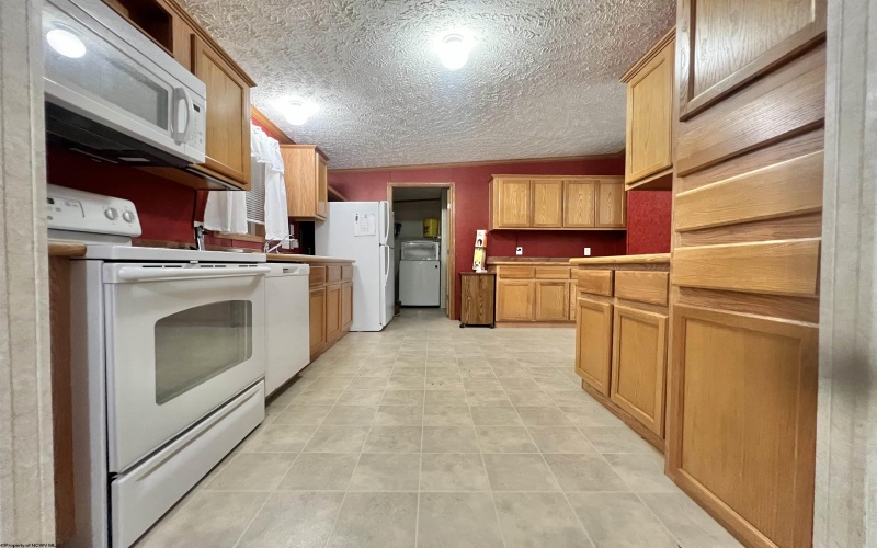 25 Second Avenue, Ansted, West Virginia 25812, 3 Bedrooms Bedrooms, 5 Rooms Rooms,2 BathroomsBathrooms,Single Family Detached,For Sale,Second,0,10162914