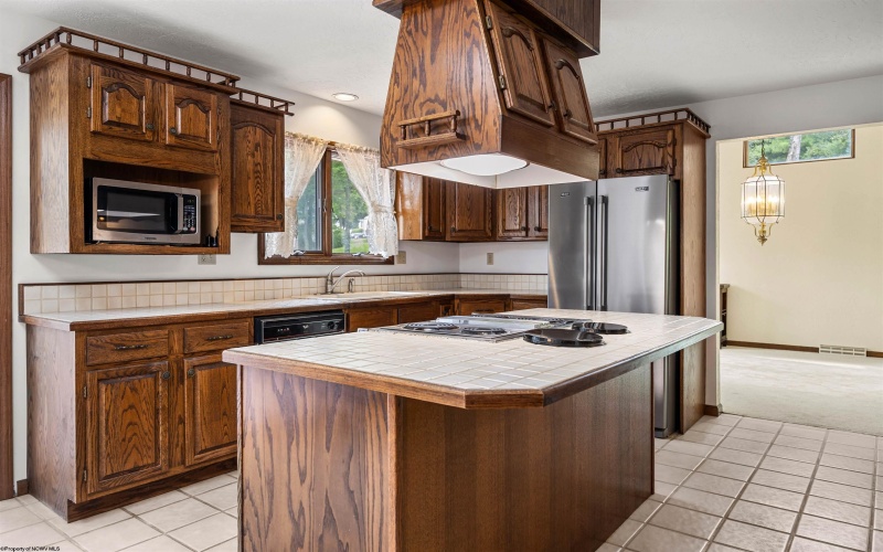 3300 Fox Run Court, Morgantown, West Virginia 26508, 4 Bedrooms Bedrooms, 10 Rooms Rooms,2 BathroomsBathrooms,Single Family Detached,For Sale,Fox Run,0,10165679