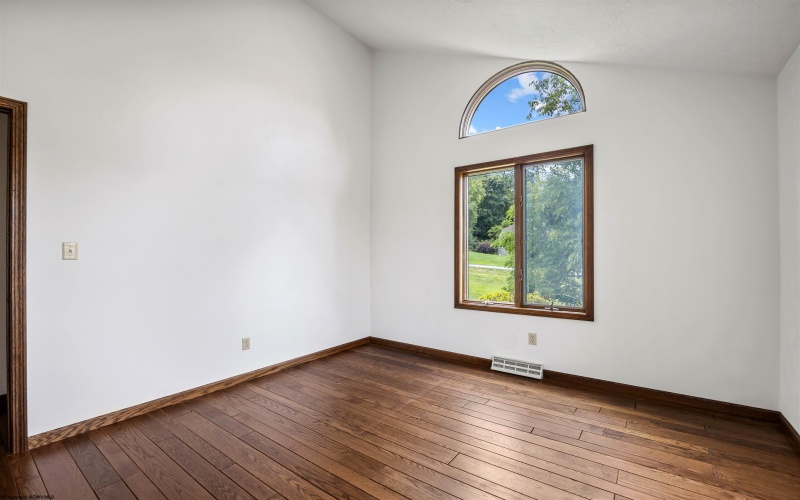 3300 Fox Run Court, Morgantown, West Virginia 26508, 4 Bedrooms Bedrooms, 10 Rooms Rooms,2 BathroomsBathrooms,Single Family Detached,For Sale,Fox Run,0,10165679