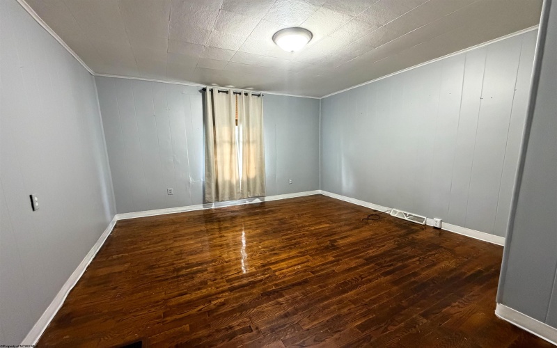 511 Pennsylvania Avenue, Nutter Fort, West Virginia 26301, 2 Bedrooms Bedrooms, 4 Rooms Rooms,1 BathroomBathrooms,Single Family Detached,For Sale,Pennsylvania,0,10165701