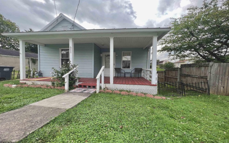 511 Pennsylvania Avenue, Nutter Fort, West Virginia 26301, 2 Bedrooms Bedrooms, 4 Rooms Rooms,1 BathroomBathrooms,Single Family Detached,For Sale,Pennsylvania,0,10165701