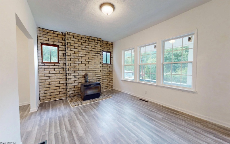 1095 PARKVIEW Road, Grafton, West Virginia 26354, 2 Bedrooms Bedrooms, 8 Rooms Rooms,1 BathroomBathrooms,Single Family Detached,For Sale,PARKVIEW,0,10165691