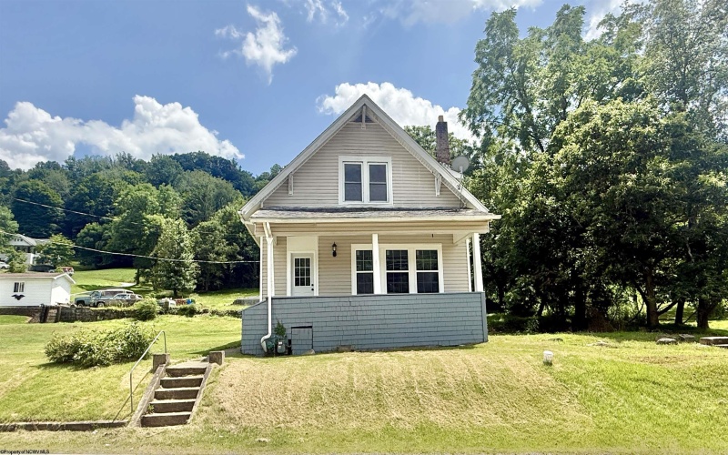 1095 PARKVIEW Road, Grafton, West Virginia 26354, 2 Bedrooms Bedrooms, 8 Rooms Rooms,1 BathroomBathrooms,Single Family Detached,For Sale,PARKVIEW,0,10165691