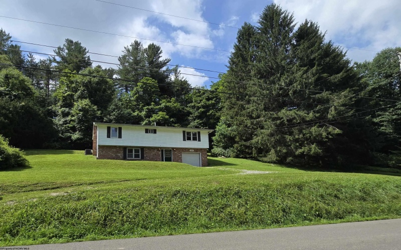 546 Moyer Hollow Road, Elkins, West Virginia 26241-8627, 3 Bedrooms Bedrooms, 7 Rooms Rooms,1 BathroomBathrooms,Single Family Detached,For Sale,Moyer Hollow,0,10165693