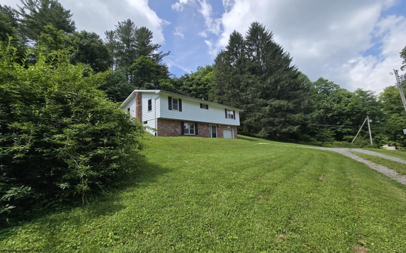546 Moyer Hollow Road, Elkins, West Virginia 26241-8627, 3 Bedrooms Bedrooms, 7 Rooms Rooms,1 BathroomBathrooms,Single Family Detached,For Sale,Moyer Hollow,0,10165693