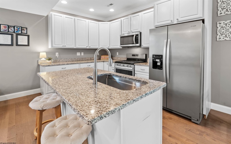 100 Canto Drive, Morgantown, West Virginia 26508, 4 Bedrooms Bedrooms, 7 Rooms Rooms,2 BathroomsBathrooms,Single Family Detached,For Sale,Canto,0,10165688