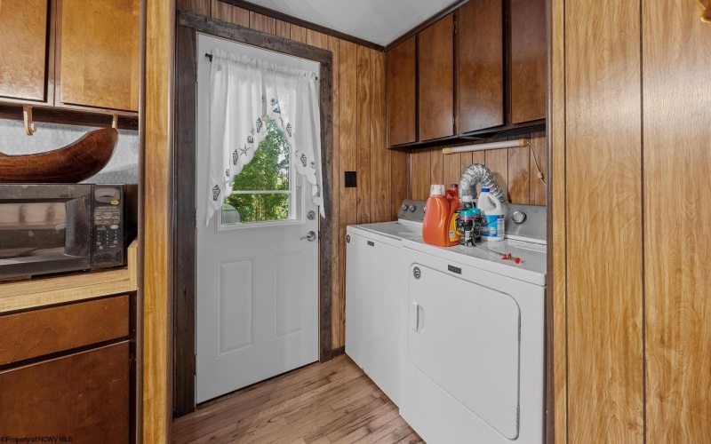 589 Warrior Way, Dunmore, West Virginia 24934, 3 Bedrooms Bedrooms, 6 Rooms Rooms,2 BathroomsBathrooms,Single Family Detached,For Sale,Warrior,0,10165687