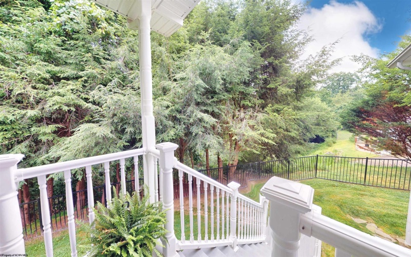 147 ROSEWOOD Avenue, Fairmont, West Virginia 26554, 3 Bedrooms Bedrooms, 7 Rooms Rooms,1 BathroomBathrooms,Single Family Detached,For Sale,ROSEWOOD,0,10165681