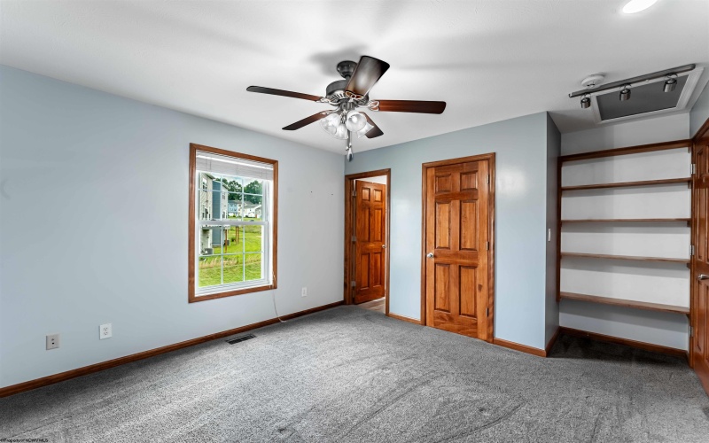 15 Par Lane, Maidsville, West Virginia 26541, 3 Bedrooms Bedrooms, 6 Rooms Rooms,2 BathroomsBathrooms,Single Family Detached,For Sale,Par,0,10165694
