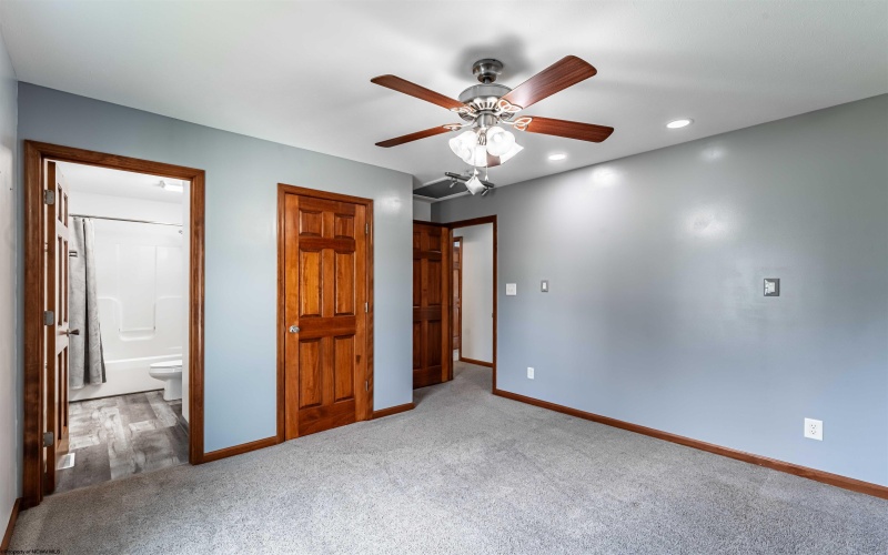 15 Par Lane, Maidsville, West Virginia 26541, 3 Bedrooms Bedrooms, 6 Rooms Rooms,2 BathroomsBathrooms,Single Family Detached,For Sale,Par,0,10165694