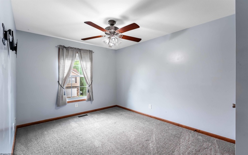 15 Par Lane, Maidsville, West Virginia 26541, 3 Bedrooms Bedrooms, 6 Rooms Rooms,2 BathroomsBathrooms,Single Family Detached,For Sale,Par,0,10165694
