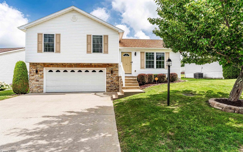 15 Par Lane, Maidsville, West Virginia 26541, 3 Bedrooms Bedrooms, 6 Rooms Rooms,2 BathroomsBathrooms,Single Family Detached,For Sale,Par,0,10165694