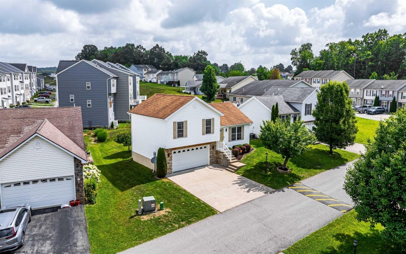 15 Par Lane, Maidsville, West Virginia 26541, 3 Bedrooms Bedrooms, 6 Rooms Rooms,2 BathroomsBathrooms,Single Family Detached,For Sale,Par,0,10165694