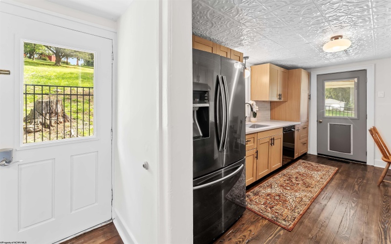 16 Davis Heights Road, Maidsville, West Virginia 26541, 2 Bedrooms Bedrooms, 5 Rooms Rooms,1 BathroomBathrooms,Single Family Detached,For Sale,Davis Heights,0,10165686