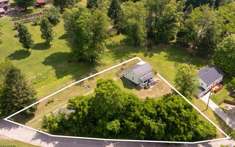 16 Davis Heights Road, Maidsville, West Virginia 26541, 2 Bedrooms Bedrooms, 5 Rooms Rooms,1 BathroomBathrooms,Single Family Detached,For Sale,Davis Heights,0,10165686