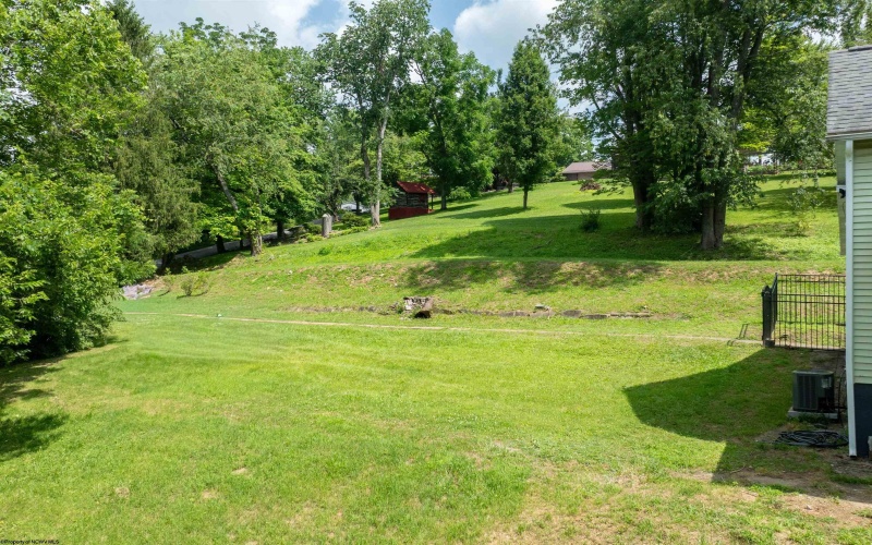 16 Davis Heights Road, Maidsville, West Virginia 26541, 2 Bedrooms Bedrooms, 5 Rooms Rooms,1 BathroomBathrooms,Single Family Detached,For Sale,Davis Heights,0,10165686