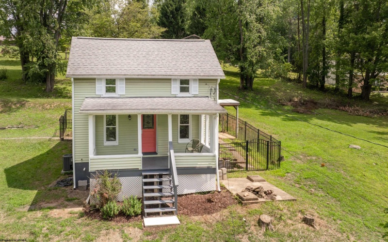 16 Davis Heights Road, Maidsville, West Virginia 26541, 2 Bedrooms Bedrooms, 5 Rooms Rooms,1 BathroomBathrooms,Single Family Detached,For Sale,Davis Heights,0,10165686
