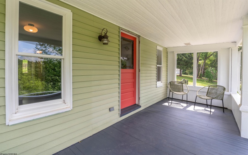16 Davis Heights Road, Maidsville, West Virginia 26541, 2 Bedrooms Bedrooms, 5 Rooms Rooms,1 BathroomBathrooms,Single Family Detached,For Sale,Davis Heights,0,10165686