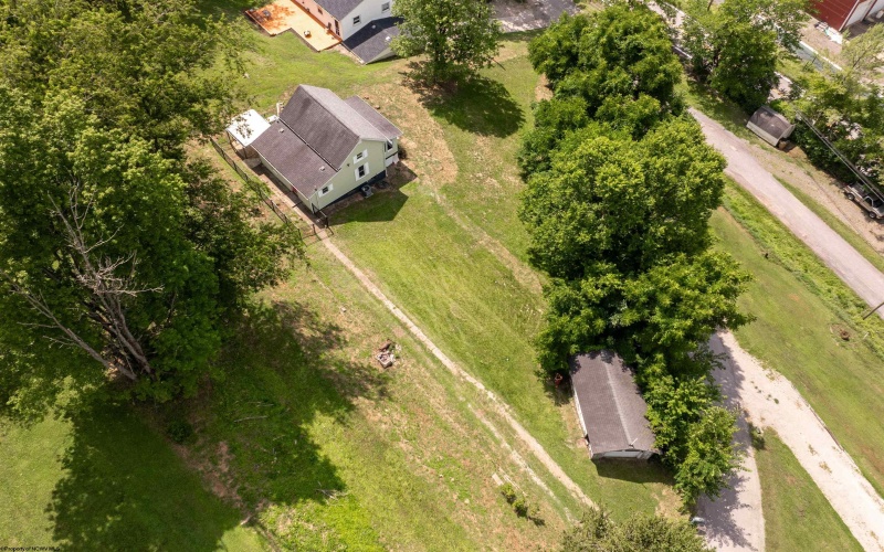 16 Davis Heights Road, Maidsville, West Virginia 26541, 2 Bedrooms Bedrooms, 5 Rooms Rooms,1 BathroomBathrooms,Single Family Detached,For Sale,Davis Heights,0,10165686