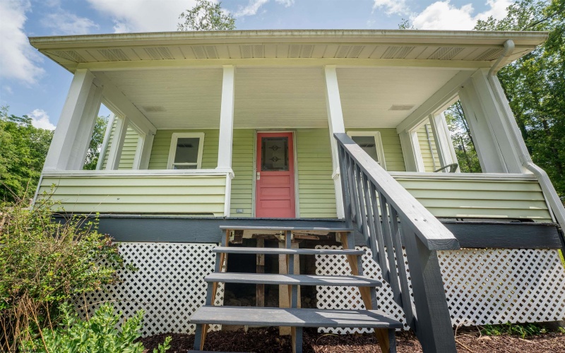 16 Davis Heights Road, Maidsville, West Virginia 26541, 2 Bedrooms Bedrooms, 5 Rooms Rooms,1 BathroomBathrooms,Single Family Detached,For Sale,Davis Heights,0,10165686