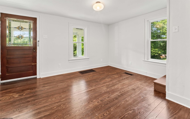 16 Davis Heights Road, Maidsville, West Virginia 26541, 2 Bedrooms Bedrooms, 5 Rooms Rooms,1 BathroomBathrooms,Single Family Detached,For Sale,Davis Heights,0,10165686