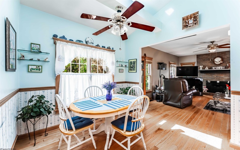 632 Dale Avenue, Clarksburg, West Virginia 26301, 3 Bedrooms Bedrooms, 8 Rooms Rooms,1 BathroomBathrooms,Single Family Detached,For Sale,Dale,0,10165697