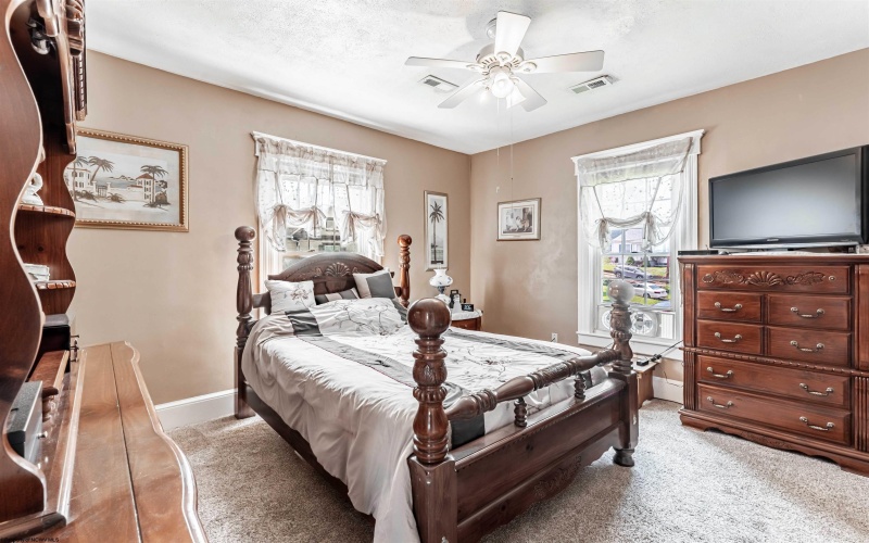 632 Dale Avenue, Clarksburg, West Virginia 26301, 3 Bedrooms Bedrooms, 8 Rooms Rooms,1 BathroomBathrooms,Single Family Detached,For Sale,Dale,0,10165697
