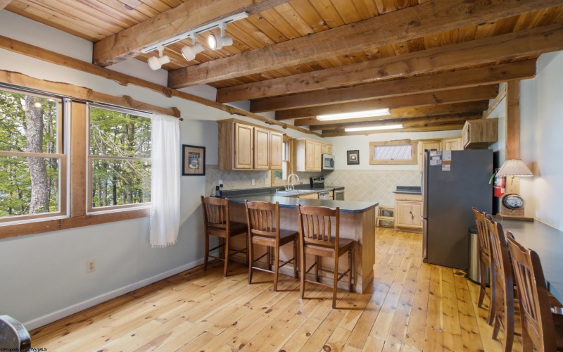 945 West Ridge Road, Slaty Fork, West Virginia 26209, 8 Bedrooms Bedrooms, 12 Rooms Rooms,6 BathroomsBathrooms,Single Family Detached,For Sale,West Ridge,0,10165712