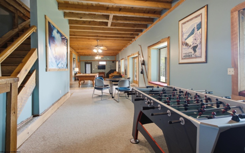 945 West Ridge Road, Slaty Fork, West Virginia 26209, 8 Bedrooms Bedrooms, 12 Rooms Rooms,6 BathroomsBathrooms,Single Family Detached,For Sale,West Ridge,0,10165712