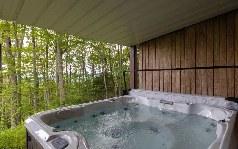 945 West Ridge Road, Slaty Fork, West Virginia 26209, 8 Bedrooms Bedrooms, 12 Rooms Rooms,6 BathroomsBathrooms,Single Family Detached,For Sale,West Ridge,0,10165712