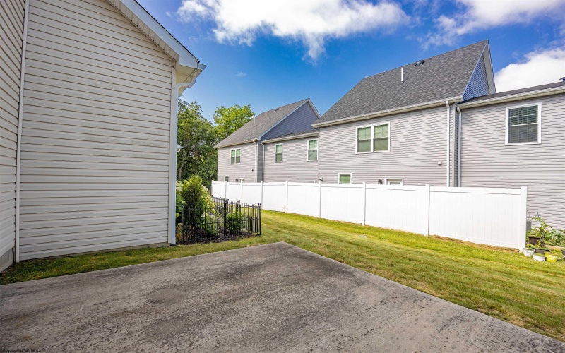 103 Red Oak Lane, Morgantown, West Virginia 26501, 4 Bedrooms Bedrooms, 6 Rooms Rooms,4 BathroomsBathrooms,Residential Rentals,For Rent,Red Oak,0,10165716