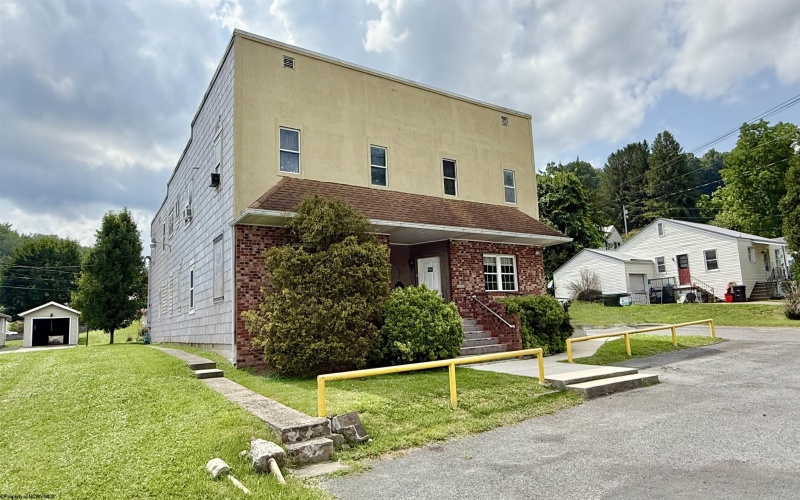 333 LINCOLN Street, Grafton, West Virginia 26354, 0 , 0 ,0,Commercial (lease),For Rent,LINCOLN,0,10165727