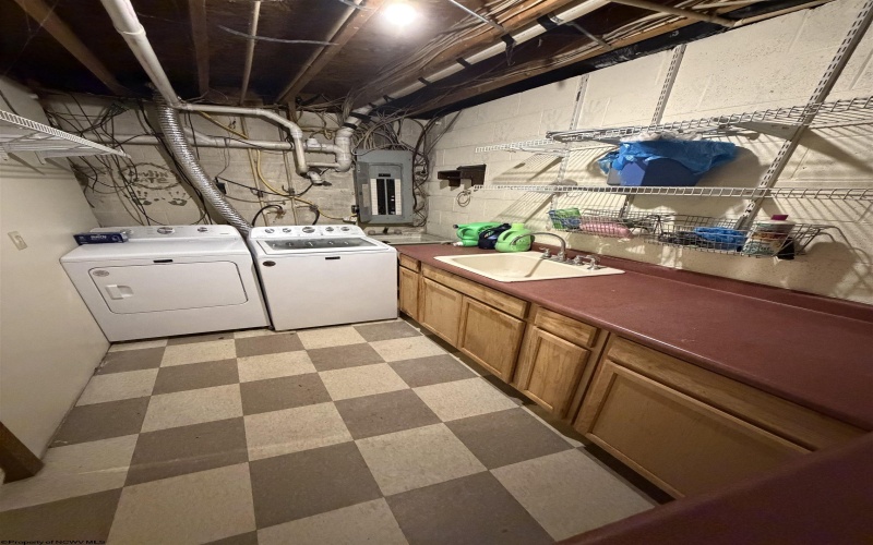 23 Whispering Willow Drive, Montrose, West Virginia 26283, 5 Bedrooms Bedrooms, 11 Rooms Rooms,3 BathroomsBathrooms,Single Family Detached,For Sale,Whispering Willow,0,10165731
