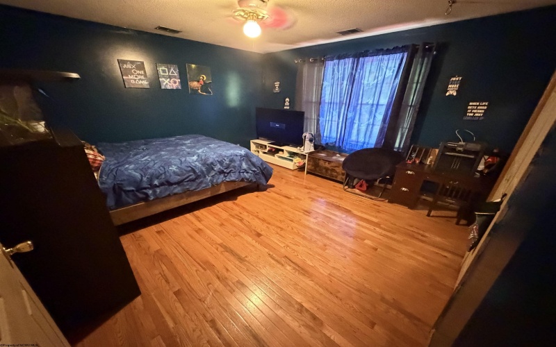 23 Whispering Willow Drive, Montrose, West Virginia 26283, 5 Bedrooms Bedrooms, 11 Rooms Rooms,3 BathroomsBathrooms,Single Family Detached,For Sale,Whispering Willow,0,10165731