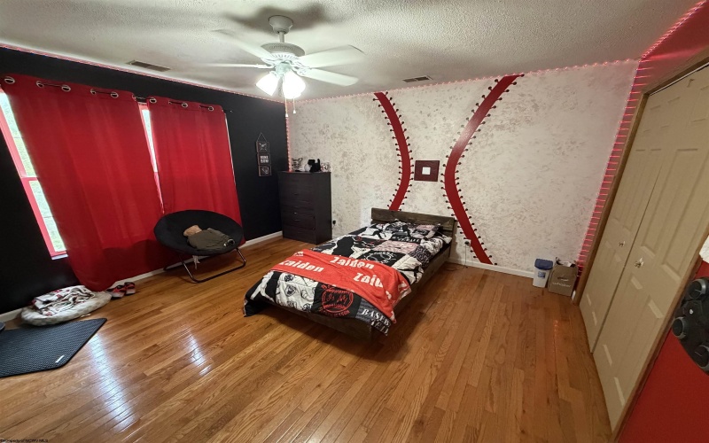 23 Whispering Willow Drive, Montrose, West Virginia 26283, 5 Bedrooms Bedrooms, 11 Rooms Rooms,3 BathroomsBathrooms,Single Family Detached,For Sale,Whispering Willow,0,10165731