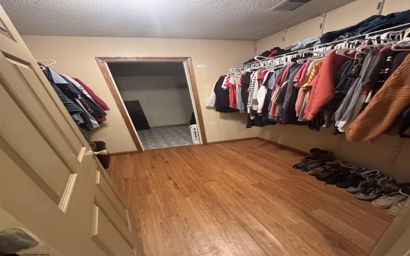 23 Whispering Willow Drive, Montrose, West Virginia 26283, 5 Bedrooms Bedrooms, 11 Rooms Rooms,3 BathroomsBathrooms,Single Family Detached,For Sale,Whispering Willow,0,10165731