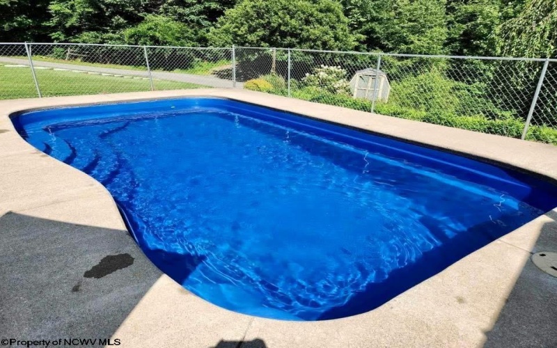 23 Whispering Willow Drive, Montrose, West Virginia 26283, 5 Bedrooms Bedrooms, 11 Rooms Rooms,3 BathroomsBathrooms,Single Family Detached,For Sale,Whispering Willow,0,10165731