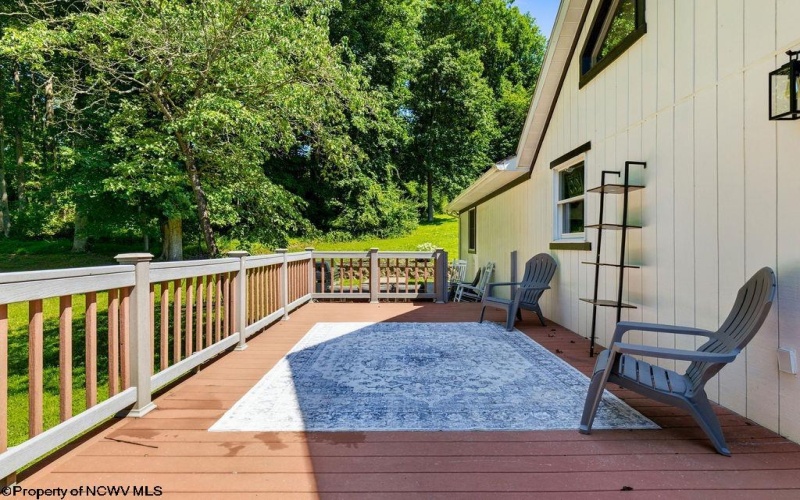 83 Oakridge Drive, Mount Clare, West Virginia 26408, 3 Bedrooms Bedrooms, 7 Rooms Rooms,2 BathroomsBathrooms,Single Family Detached,For Sale,Oakridge,0,10165724