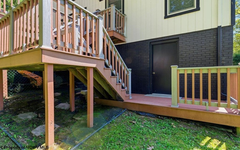 83 Oakridge Drive, Mount Clare, West Virginia 26408, 3 Bedrooms Bedrooms, 7 Rooms Rooms,2 BathroomsBathrooms,Single Family Detached,For Sale,Oakridge,0,10165724
