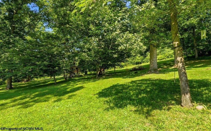 83 Oakridge Drive, Mount Clare, West Virginia 26408, 3 Bedrooms Bedrooms, 7 Rooms Rooms,2 BathroomsBathrooms,Single Family Detached,For Sale,Oakridge,0,10165724