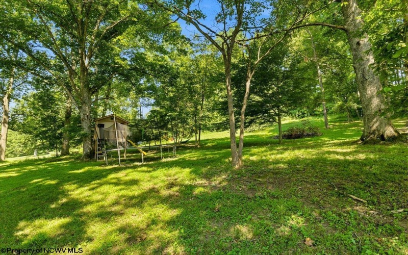 83 Oakridge Drive, Mount Clare, West Virginia 26408, 3 Bedrooms Bedrooms, 7 Rooms Rooms,2 BathroomsBathrooms,Single Family Detached,For Sale,Oakridge,0,10165724