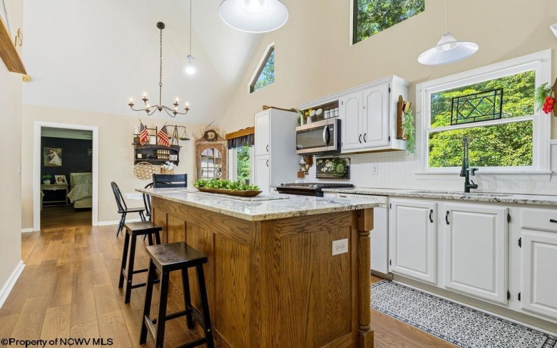 83 Oakridge Drive, Mount Clare, West Virginia 26408, 3 Bedrooms Bedrooms, 7 Rooms Rooms,2 BathroomsBathrooms,Single Family Detached,For Sale,Oakridge,0,10165724