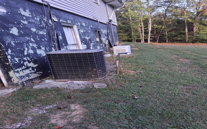 2700 Calhoun Highway, Grantsville, West Virginia 26147, 3 Bedrooms Bedrooms, 7 Rooms Rooms,1 BathroomBathrooms,Single Family Detached,For Sale,Calhoun,0,10161900