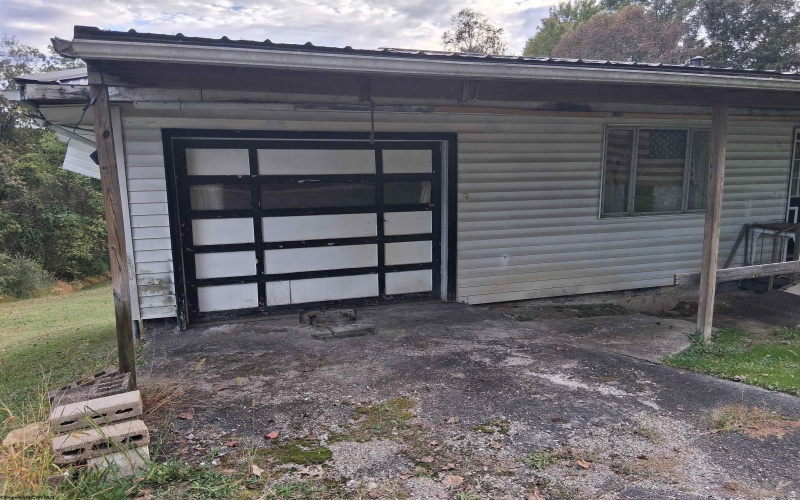 2700 Calhoun Highway, Grantsville, West Virginia 26147, 3 Bedrooms Bedrooms, 7 Rooms Rooms,1 BathroomBathrooms,Single Family Detached,For Sale,Calhoun,0,10161900