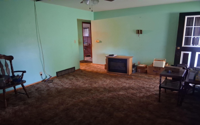 2700 Calhoun Highway, Grantsville, West Virginia 26147, 3 Bedrooms Bedrooms, 7 Rooms Rooms,1 BathroomBathrooms,Single Family Detached,For Sale,Calhoun,0,10161900