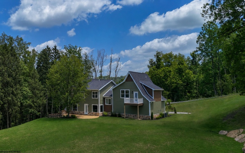74 Lu Lane, Morgantown, West Virginia 26508, 5 Bedrooms Bedrooms, 9 Rooms Rooms,2 BathroomsBathrooms,Single Family Detached,For Sale,Lu,0,10163580