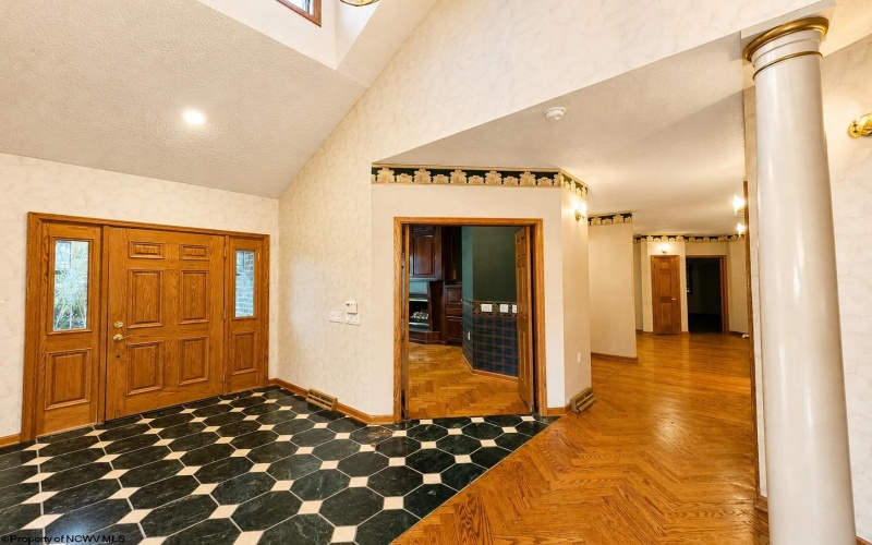 102 Hunters Ridge Road, Wheeling, West Virginia 26003, 4 Bedrooms Bedrooms, 14 Rooms Rooms,3 BathroomsBathrooms,Single Family Detached,For Sale,Hunters Ridge,0,10165755