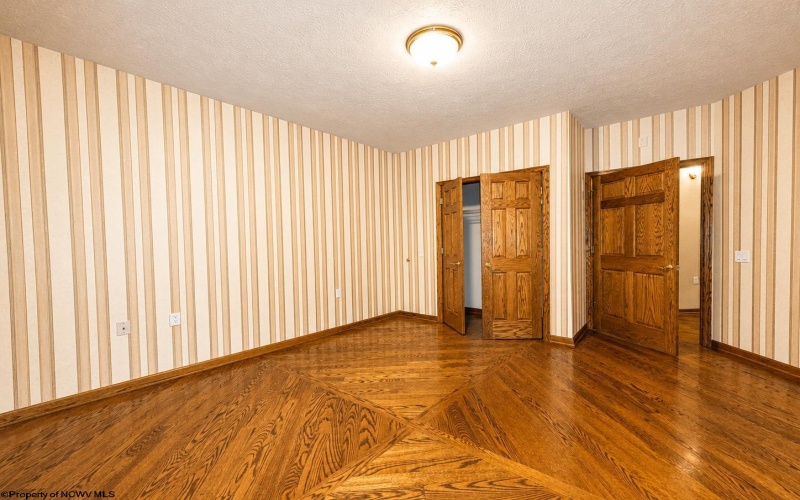 102 Hunters Ridge Road, Wheeling, West Virginia 26003, 4 Bedrooms Bedrooms, 14 Rooms Rooms,3 BathroomsBathrooms,Single Family Detached,For Sale,Hunters Ridge,0,10165755
